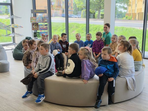 Zdjęcie Ogólnopolski Tydzień Czytania Dzieciom - spotkanie z grupami przedszkolnymi